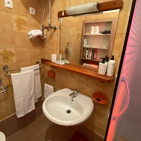 Gæstehus 10 M From The Sea Opatija