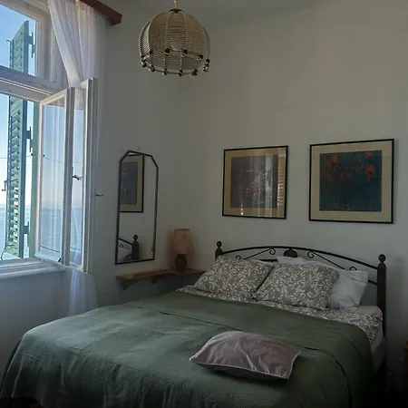 10 M From The Sea Gæstehus