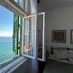 10 M From The Sea Vendégház 4*