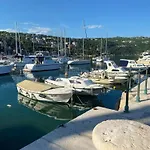 10 M From The Sea Vendégház