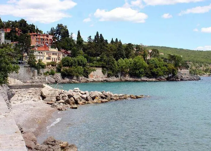 10 M From The Sea Pensjonat